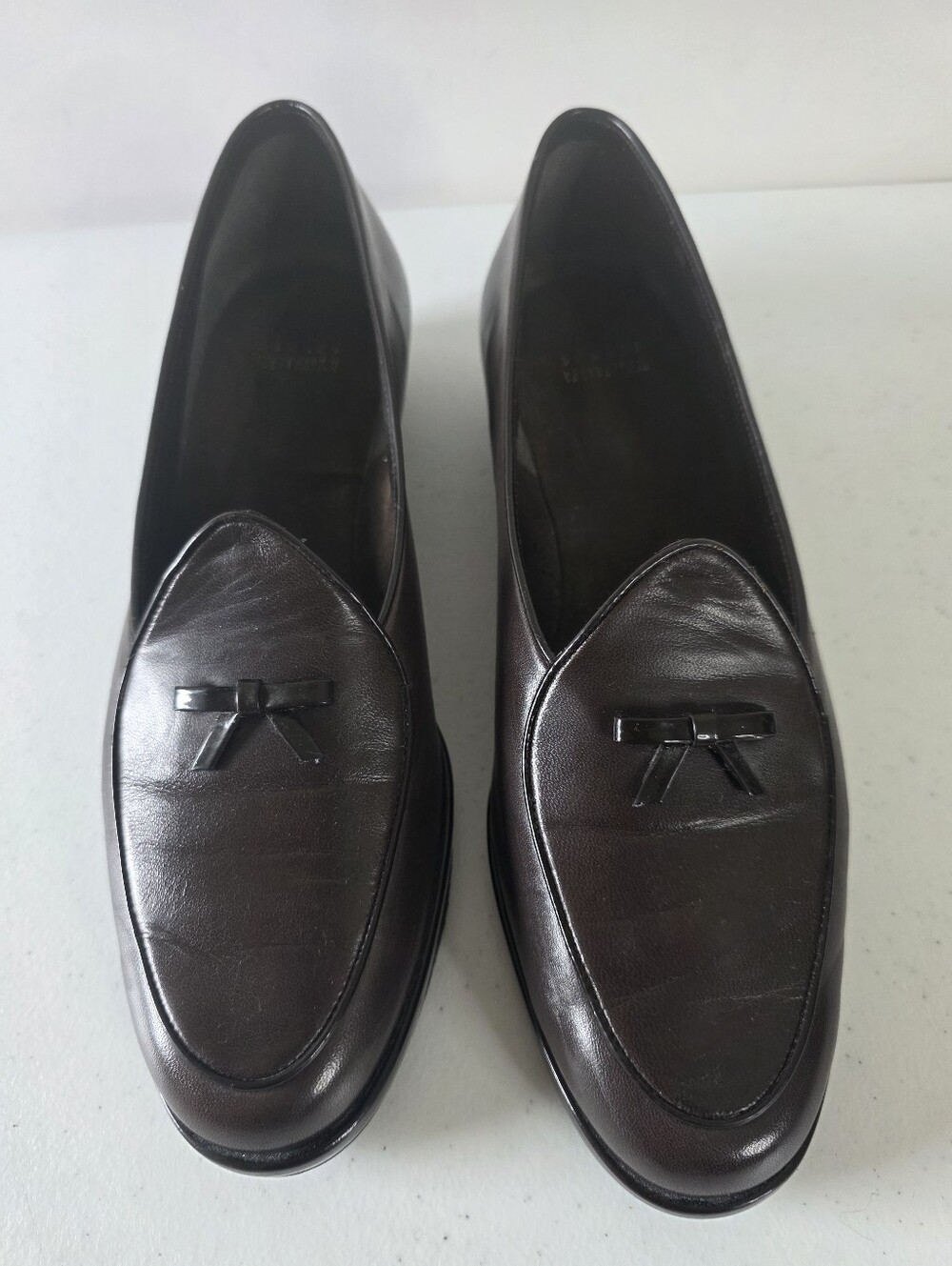 Stuart Weitzman Leather Loafers Size 10 Chocolate Brown Shoes with Bow Detail - Picture 2 of 15